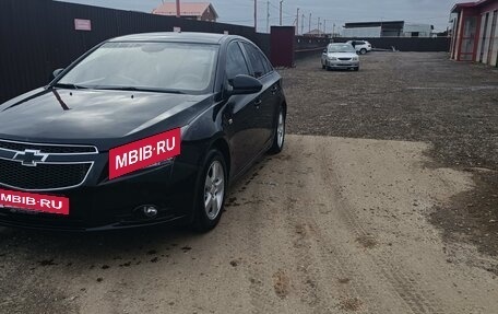 Chevrolet Cruze II, 2010 год, 895 000 рублей, 4 фотография