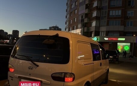 Hyundai H-1 II рестайлинг, 2006 год, 655 000 рублей, 5 фотография