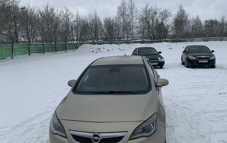 Opel Astra J, 2011 год, 670 000 рублей, 3 фотография