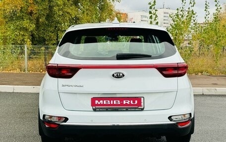 KIA Sportage IV рестайлинг, 2018 год, 2 622 000 рублей, 3 фотография