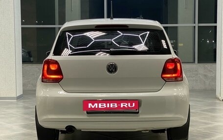 Volkswagen Polo VI (EU Market), 2011 год, 970 000 рублей, 18 фотография