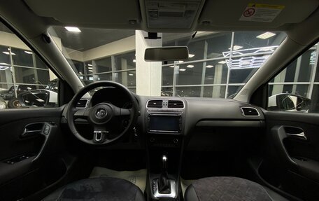 Volkswagen Polo VI (EU Market), 2011 год, 970 000 рублей, 28 фотография