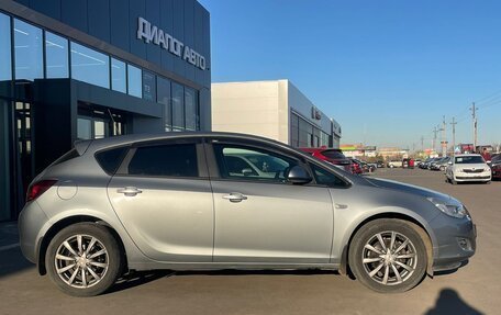 Opel Astra J, 2011 год, 828 000 рублей, 2 фотография