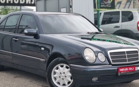 Mercedes-Benz E-Класс, 1998 год, 765 000 рублей, 3 фотография