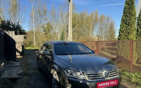 Volkswagen Passat B7, 2013 год, 1 249 000 рублей, 3 фотография