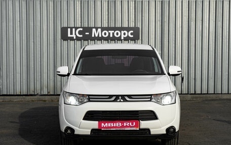 Mitsubishi Outlander III рестайлинг 3, 2012 год, 1 549 000 рублей, 2 фотография