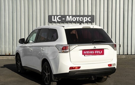 Mitsubishi Outlander III рестайлинг 3, 2012 год, 1 549 000 рублей, 6 фотография