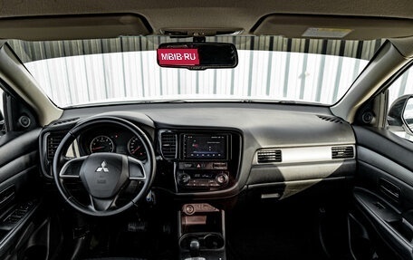 Mitsubishi Outlander III рестайлинг 3, 2012 год, 1 549 000 рублей, 21 фотография