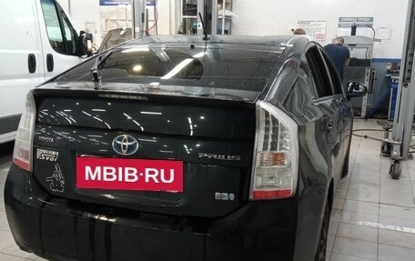 Toyota Prius, 2010 год, 1 000 000 рублей, 3 фотография