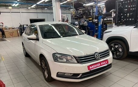 Volkswagen Passat B7, 2012 год, 1 137 000 рублей, 3 фотография