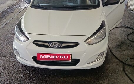 Hyundai Solaris II рестайлинг, 2013 год, 1 050 000 рублей, 12 фотография