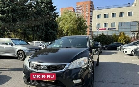 KIA cee'd I рестайлинг, 2010 год, 700 000 рублей, 2 фотография