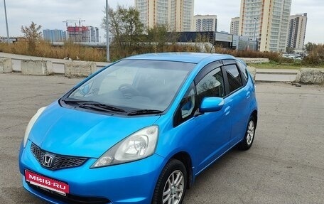 Honda Fit III, 2008 год, 755 000 рублей, 2 фотография