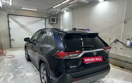 Toyota RAV4, 2019 год, 3 200 000 рублей, 5 фотография