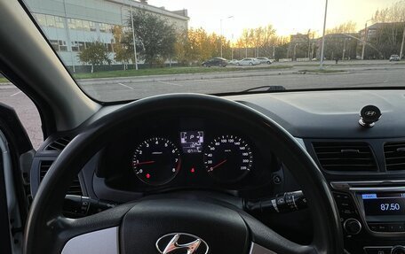 Hyundai Solaris II рестайлинг, 2016 год, 1 350 000 рублей, 18 фотография