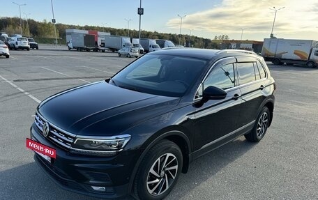 Volkswagen Tiguan II, 2018 год, 3 000 000 рублей, 4 фотография