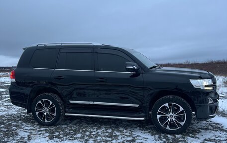 Toyota Land Cruiser 200, 2015 год, 6 850 000 рублей, 3 фотография