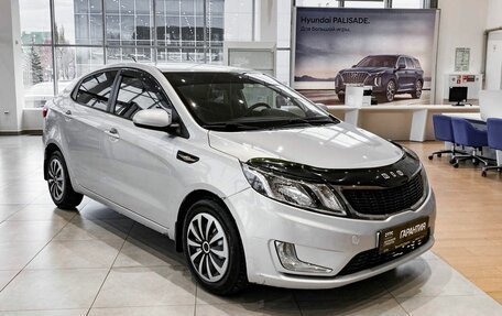 KIA Rio III рестайлинг, 2012 год, 811 000 рублей, 3 фотография