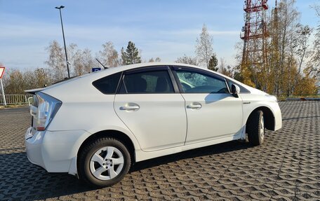 Toyota Prius, 2010 год, 1 620 000 рублей, 18 фотография