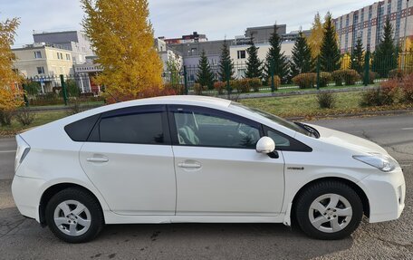 Toyota Prius, 2010 год, 1 620 000 рублей, 11 фотография