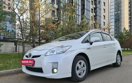 Toyota Prius, 2010 год, 1 620 000 рублей, 14 фотография