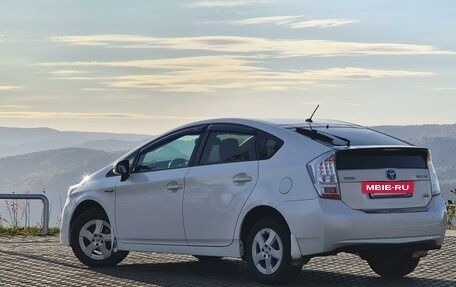 Toyota Prius, 2010 год, 1 620 000 рублей, 16 фотография