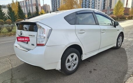 Toyota Prius, 2010 год, 1 620 000 рублей, 12 фотография