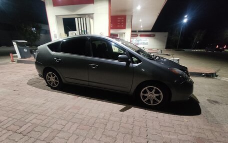 Toyota Prius, 2005 год, 800 000 рублей, 9 фотография