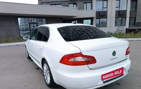 Skoda Superb III рестайлинг, 2012 год, 1 180 000 рублей, 5 фотография