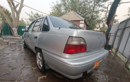 Daewoo Nexia I рестайлинг, 2001 год, 257 000 рублей, 3 фотография