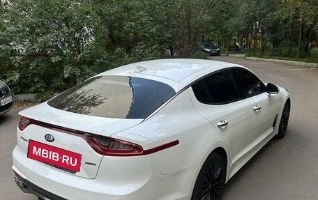 KIA Stinger I, 2018 год, 2 500 000 рублей, 2 фотография