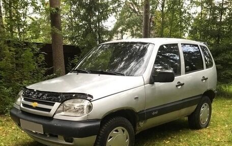 Chevrolet Niva I рестайлинг, 2004 год, 250 000 рублей, 2 фотография