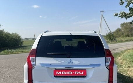 Mitsubishi Pajero Sport III рестайлинг, 2018 год, 3 500 000 рублей, 4 фотография