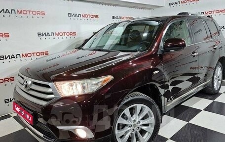 Toyota Highlander III, 2011 год, 2 549 000 рублей, 1 фотография