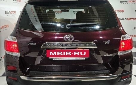 Toyota Highlander III, 2011 год, 2 549 000 рублей, 2 фотография