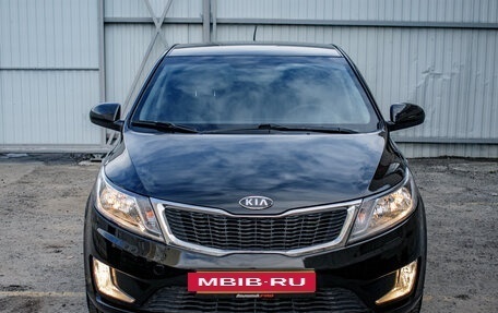 KIA Rio III рестайлинг, 2013 год, 820 000 рублей, 2 фотография