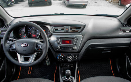 KIA Rio III рестайлинг, 2013 год, 820 000 рублей, 9 фотография