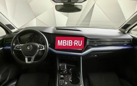 Volkswagen Touareg III, 2019 год, 4 815 150 рублей, 9 фотография