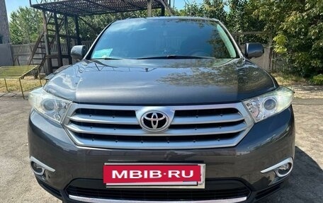 Toyota Highlander III, 2011 год, 2 500 000 рублей, 7 фотография