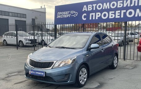 KIA Rio III рестайлинг, 2013 год, 890 000 рублей, 2 фотография