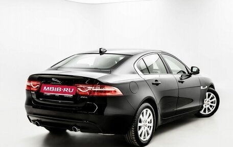 Jaguar XE I рестайлинг, 2017 год, 2 290 000 рублей, 6 фотография