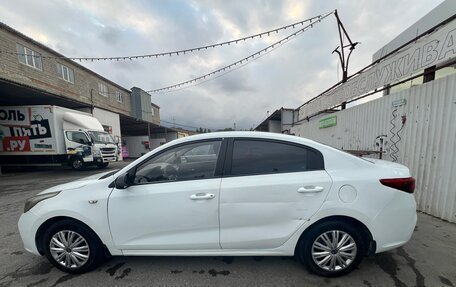 KIA Rio IV, 2018 год, 966 000 рублей, 4 фотография