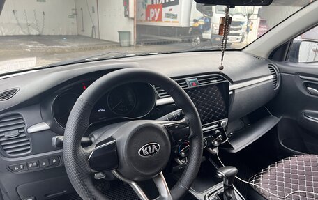 KIA Rio IV, 2018 год, 966 000 рублей, 7 фотография