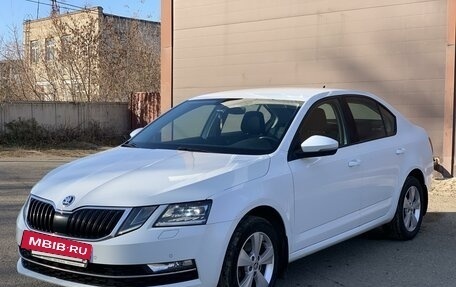 Skoda Octavia, 2017 год, 1 930 000 рублей, 2 фотография