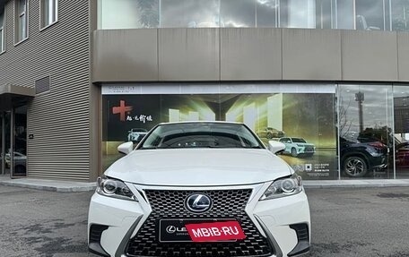 Lexus CT I рестайлинг, 2020 год, 3 000 000 рублей, 2 фотография