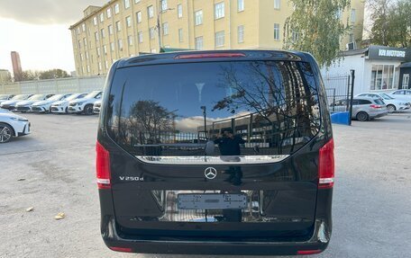 Mercedes-Benz V-Класс, 2018 год, 5 090 000 рублей, 5 фотография