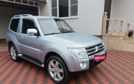 Mitsubishi Pajero IV, 2009 год, 2 333 333 рублей, 2 фотография