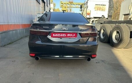 Toyota Camry, 2017 год, 2 600 000 рублей, 2 фотография