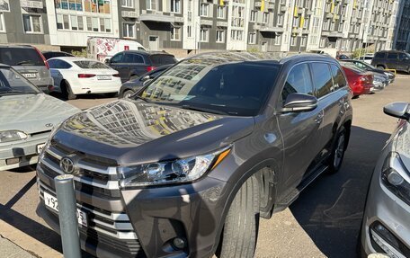 Toyota Highlander III, 2017 год, 3 600 000 рублей, 2 фотография