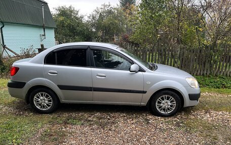 KIA Rio II, 2007 год, 800 000 рублей, 5 фотография